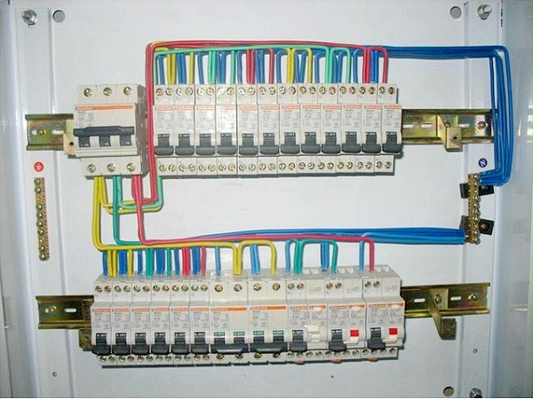 配电柜电缆的接线规范